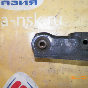 Рычаг MITSUBISHI CQ2A R н попер под стойку RR=RL