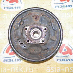 Ступица TOYOTA SXA10/SXA11 Rav4 зад, прав 4WD ABS. Барабанные тормоза. Без продольного рычага. В сборе с барабаном и колодками. 42301-42010.42431-42011