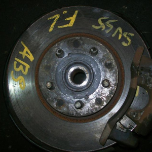Ступица TOYOTA ZCT15/SV55 Opa/Vista Ardeo перед, лев 4WD ABS. В сборе.