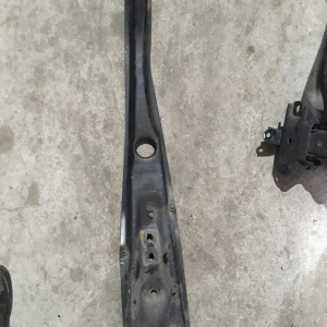 Балка Mazda CP8W Premacy F продольная