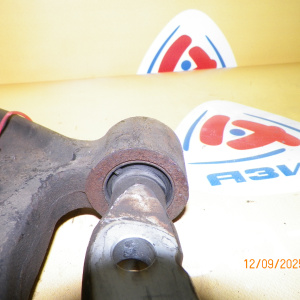 Рычаг NISSAN C24 перед, лев 2WD/4WD