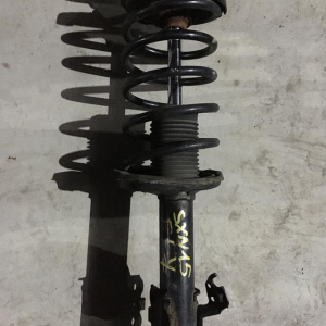 Стойка TOYOTA SXN15 Nadia перед, лев SU.