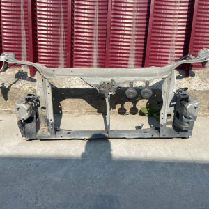 Рамка радиатора TOYOTA Prius NHW10 53201-47010