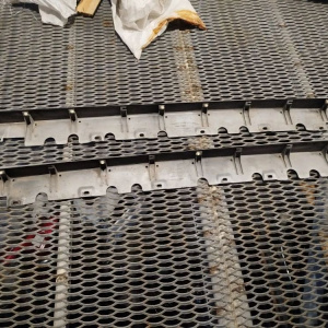 Накладка на порог Toyota Sprinter Carib AE115 L+R пара 76902-12060