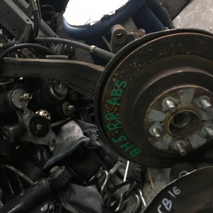 Ступица SUBARU BH5 зад, лев ABS 4WD DISK