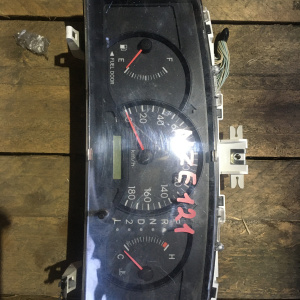 Панель приборов TOYOTA Corolla Spacio NZE120 83800-13260