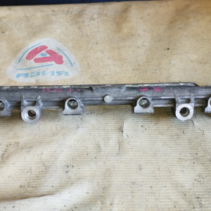Топливная рейка Toyota 4E-FE/5E-FE Corolla EL51/EE111 + 1 клапан 23280-11040 23814-11030