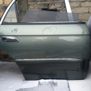 Дверь боковая SUBARU Legacy Lancaster BH9 зад, прав дефект (цена указана за голое железо)