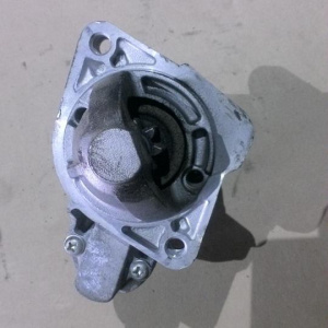 Стартер Mazda ZY/ZJ/Z6 Axela/Demio BK/DY 2 уха ZJ0118400  M000T91381