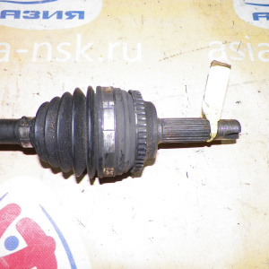 Привод TOYOTA NCP81 Sienta перед, прав ABS