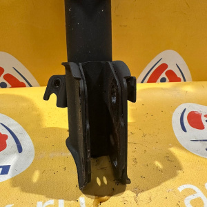 Стойка SUBARU SG5 Forester перед, прав Трещина на опоре