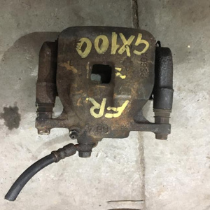 Суппорт TOYOTA GX100/LX100/GS151 перед, прав
