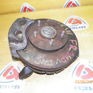 Ступица Mazda LV5W MPV '1996 перед, прав 2WD Не ABS. В сборе.