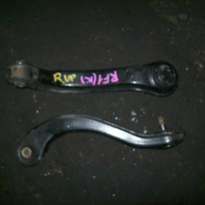 Рычаг HONDA RA1/2/6/RF1/RH1 R в попереч с шаровой