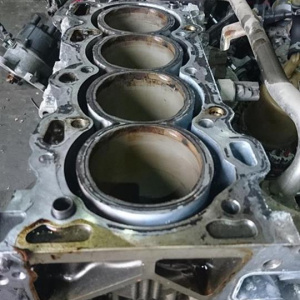 Блок Двигателя TOYOTA 2ZZ-0164440 Блок голый