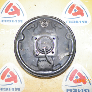 Ступица Toyota ZZE122/NZE121 Corolla Spacio зад, лев 2WD ABS.Барабанные тормоза.Барабан-229,6мм(большой).В сборе с барабаном и колодками. 42450-13010.42450