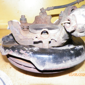 Ступица Toyota AE100/AE101/AE110/EE100/EE101/EE110/EE111/AE104/AE114 Corolla/Sprinter перед, прав 2WD/4WD Суппорт- (51-18). ABS.В сборе. Диаметр диска- 238 мм