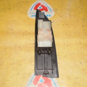 Пульт стеклоподъемника NISSAN AD/Wingroad Y11 перед, прав 2 кнопки