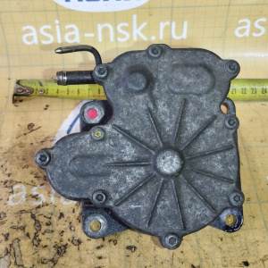 Вакуумный насос Toyota/Nissan 2C/3C/RD28 Lite Ace Noah CR50/Y60 на головку ( трубки с передней стороны ) 29300-64100