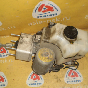 Главный тормозной цилиндр Infiniti Z62 QX56 VK56VD '2010-2014