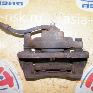 Суппорт Mazda CP8W/CPEW перед, лев GAZR3399Z. Premacy