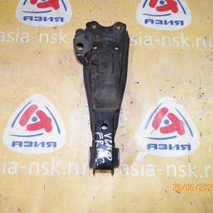 Рычаг Toyota LH100/LH102/LH113/LH125/LH140/LH182/RZH100/VCH10/RCH11/KCH10/KCH40/RCH41 Regius Ace/Granvia/Hiace Regius перед, прав н 2WD