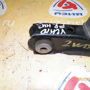 Рычаг Toyota LH100/LH102/LH113/LH125/LH140/LH182/RZH100/VCH10/RCH11/KCH10/KCH40/RCH41 Regius Ace/Granvia/Hiace Regius перед, прав н 2WD