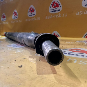 Кардан Suzuki TA02W/TA52W/TD62W/TL52W/TD52W Grand Vitara/Escudo R Длинна по центрам креставин-111.5 см  18 ШЛИЦОВ