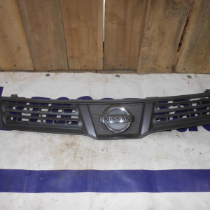 Решетка радиатора NISSAN Wingroad Y12 '2005-2018 (цельная) 62310-CV000