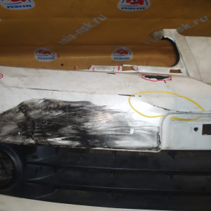 Бампер NISSAN Wingroad Y12 перед ДЕФЕКТ 62022-CV040