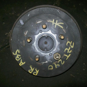 Ступица Toyota NZT240/ZZT240/ZCT10/ZZV50/ZZT230/NZE127/ZZE127 Allion/Premio зад, прав 2WD ABS.Барабанные тормоза. Барабан-201мм.В сборе с барабаном и колодк