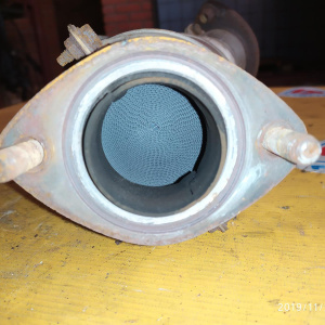 Глушитель TOYOTA Harrier MCU15 катализатор 18450-20090