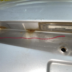 Крышка багажника Hyundai Sonata NF/EK '2005-2010 с фонарями (дефект, вмятина, ржавчина)