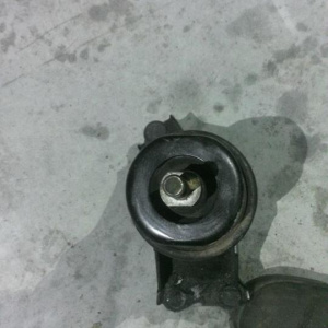 Подушка двигателя Toyota 5S Camry Gracia SXV20 зад. R 12371-74550