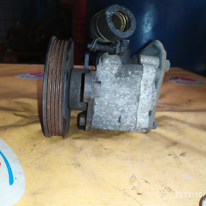 Гидроусилитель Nissan SR20 Avenir W11/M12/N30 шкив на гайке 49110-WA200/-5V000