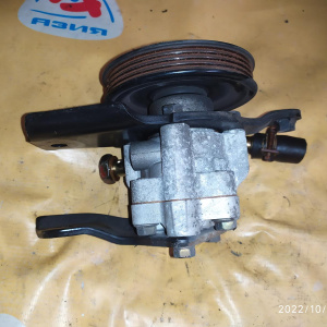 Гидроусилитель Nissan SR20 Avenir W11/M12/N30 шкив на гайке 49110-WA200/-5V000
