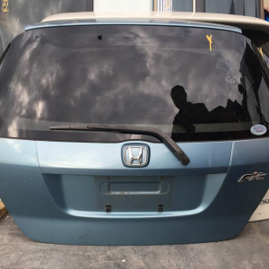 Дверь задняя HONDA Fit GD1 '2004-2007 дефект