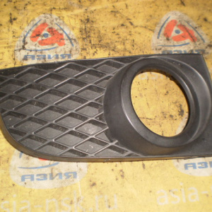 Заглушка в бампер Mazda Premacy CP8W '2001-2005 R C146 50C11