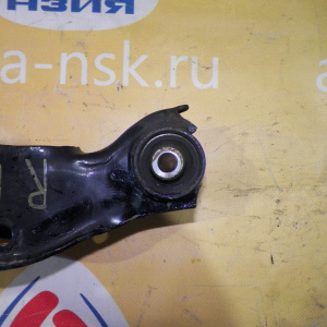 Рычаг Mitsubishi CU2W, CU4W, CU5W Airtrek R 4G63T попереч под стойку под ухо MN101444. SPORT GEAR