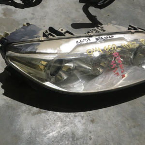 Фара Mazda прав Atenza GG '2004 хром (ксенон)