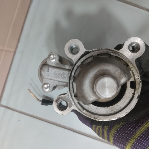 Стартер Mazda YF Tribute EPEW YF4718400 / M000T86981