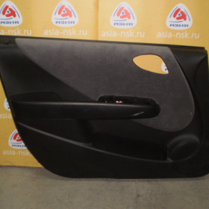 Обшивка двери Honda Fit GD1 перед, лев