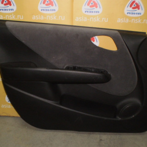 Обшивка двери Honda Fit GD1 перед, лев