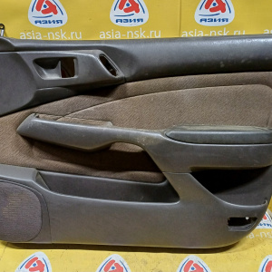 Обшивка двери Toyota Caldina/Corona ST190 '1992-1995 перед, прав