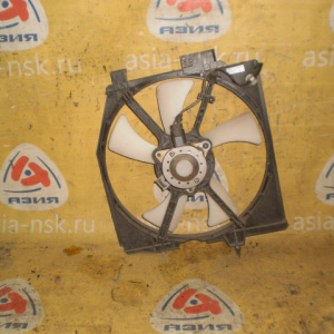 Диффузор радиатора Mazda Familia BJ5W (кондиционера)