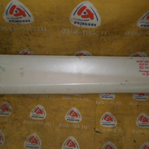 Накладка на дверь Toyota Estima ACR30/40 перед, лев 76914-28030