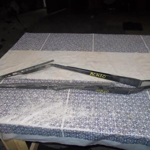 Держатель дворника Toyota Ipsum ACM2# F (L+R)