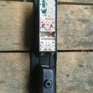 Пульт стеклоподъемника NISSAN AD/Wingroad Y12 перед, прав 2 кнопки