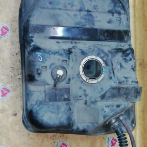 Бак топливный Toyota Land Cruiser UZJ100