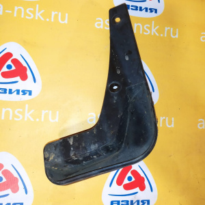 Брызговик TOYOTA Raum EXZ10 зад, лев